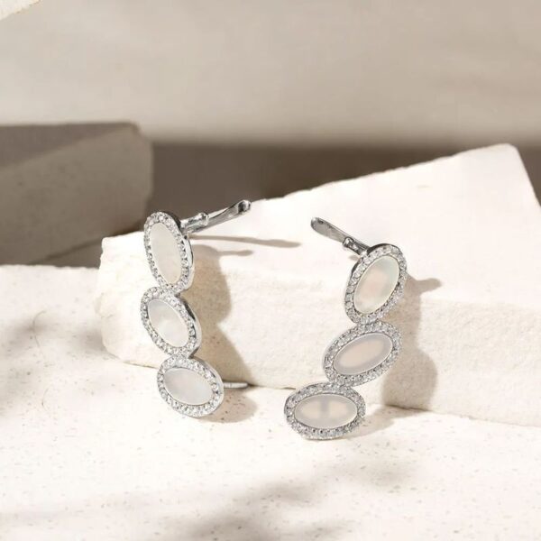 Brinco Ear Cuff com Madrepérola Oval - Prata 925 - Image 2